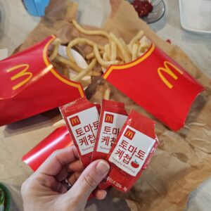 韓国マクドナルドのサービス、ケチャップ画像